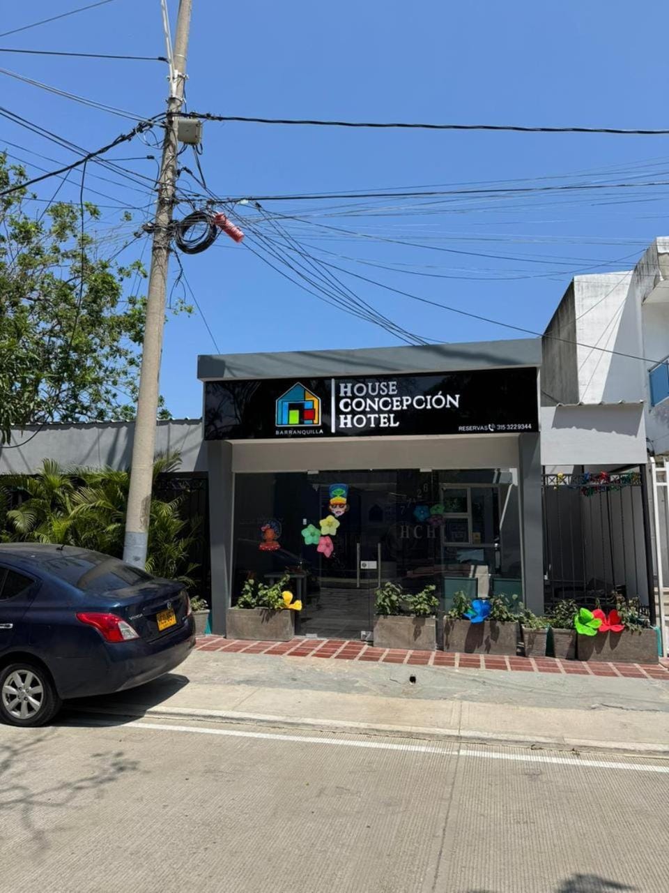 Facade/entrance