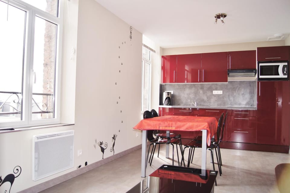 Kitchen or kitchenette, Living room, Dining area