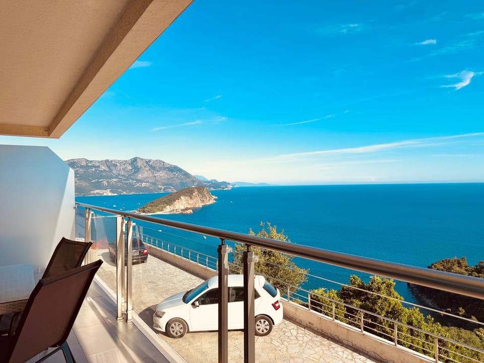 Balcony/Terrace, Sea view, Parking