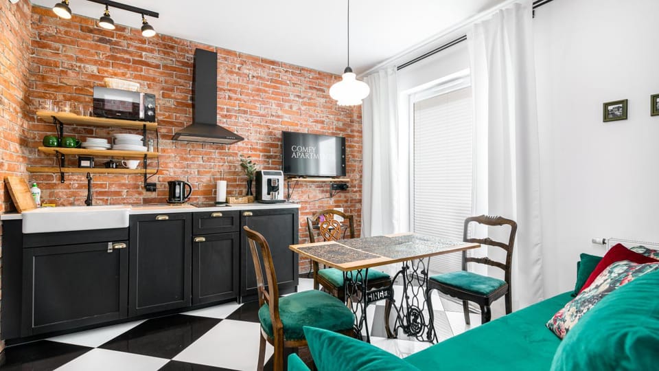 TV and multimedia, Kitchen or kitchenette, Living room, Dining area