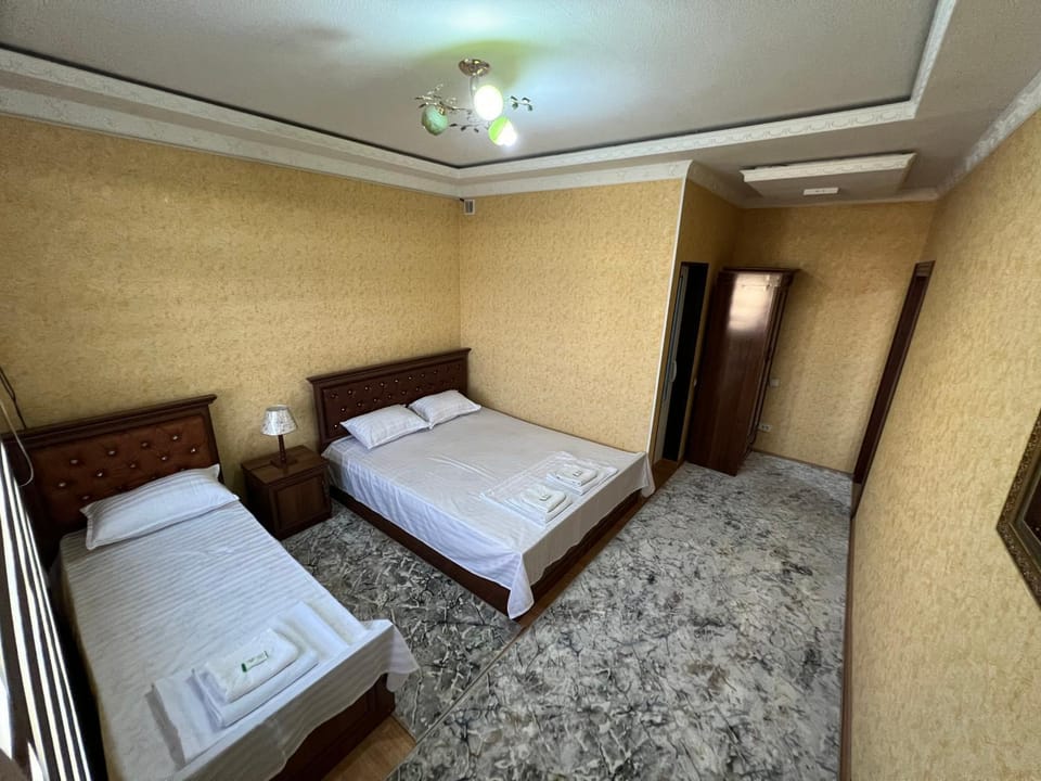 Bed, Photo of the whole room, Bedroom, air conditioner