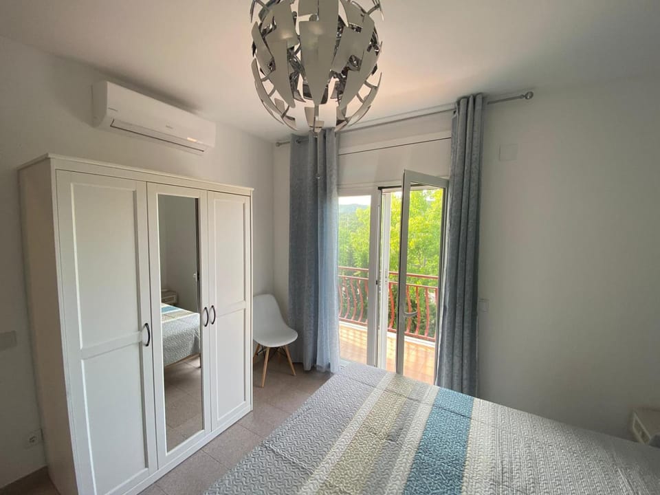 Balcony/Terrace, Photo of the whole room, Bedroom