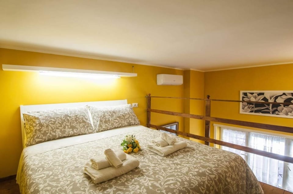 Wood Easy Flat Apartment in Rome