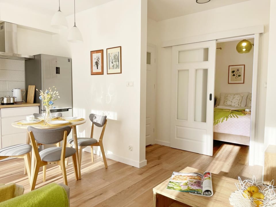 Kitchen or kitchenette, Living room, kitchen