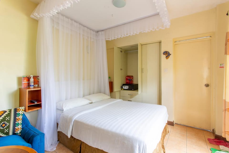 Museum Road Studio with Rooftop Pool Apartment in Nairobi