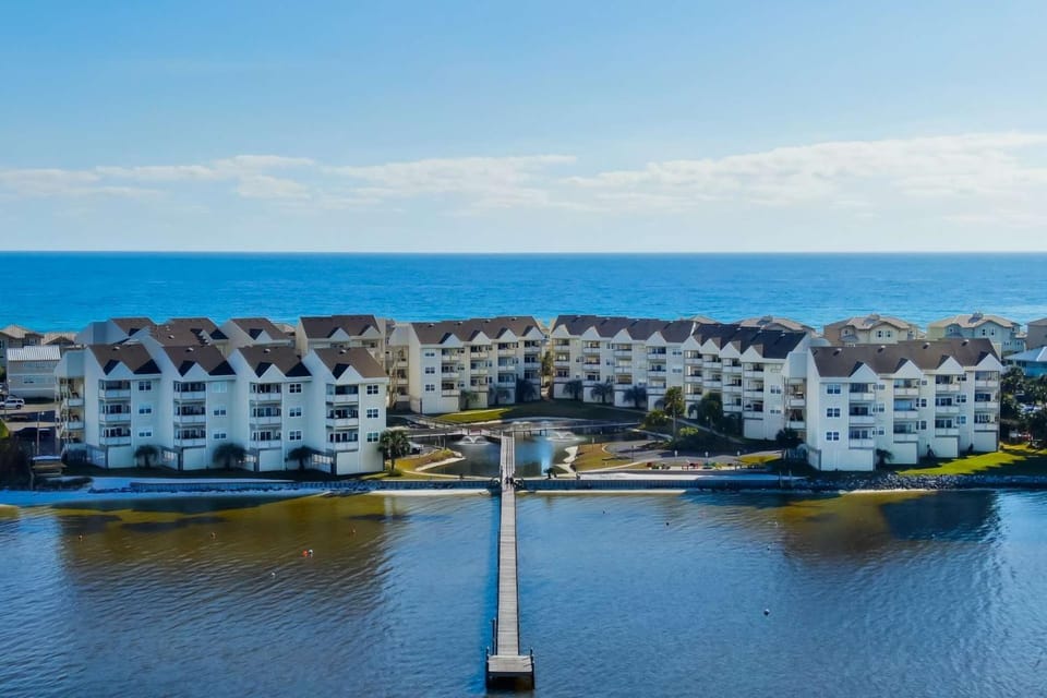 Baywatch A8 House in Pensacola Beach
