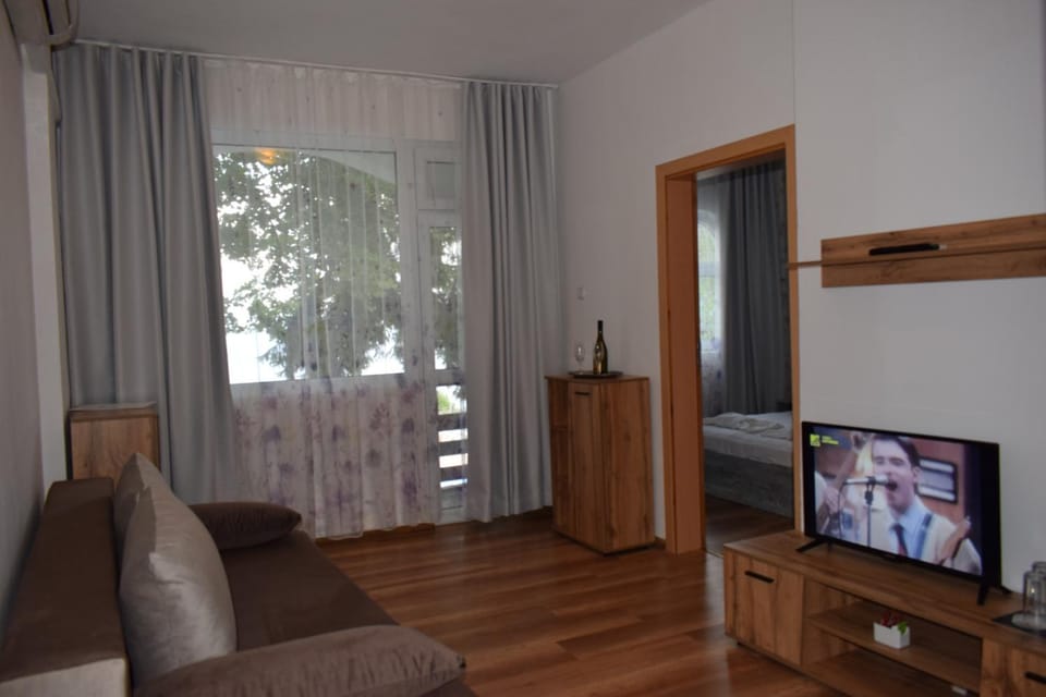 TV and multimedia, Living room, Photo of the whole room