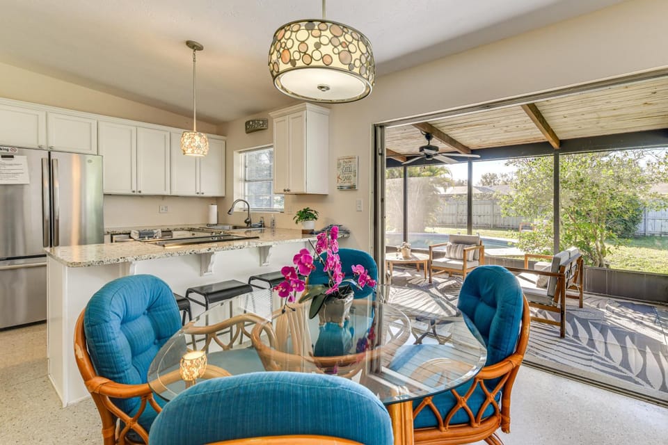'Uncle Louie's' Gulf Coast Gem w/ Outdoor Oasis House in Bradenton