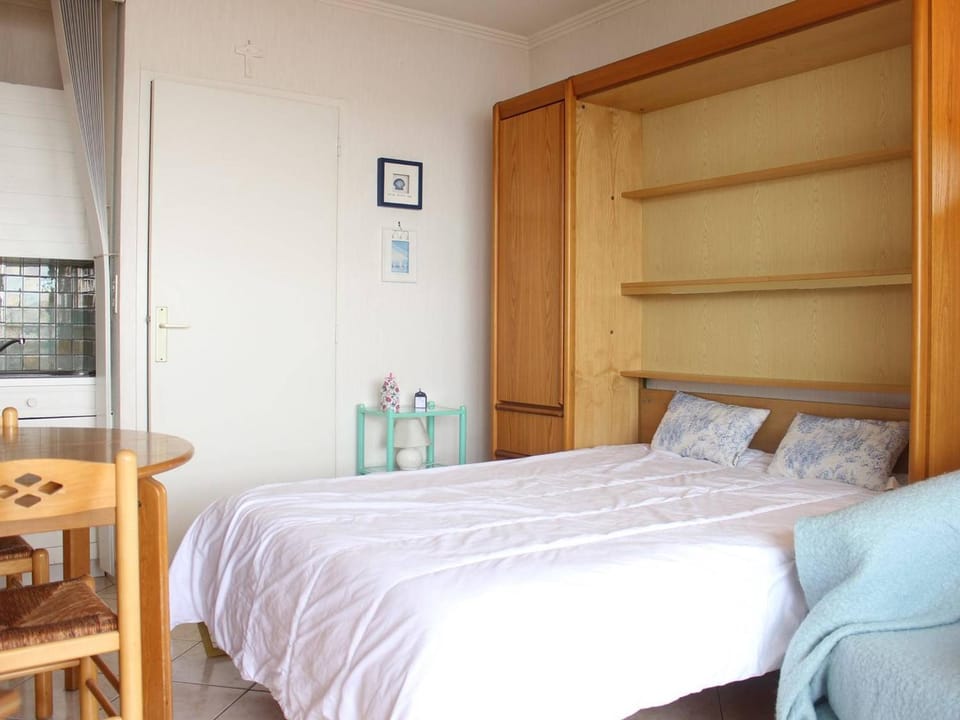Studio agréable 4 pers. avec terrasse et parking, La Baule - FR-1-245-133 Apartment in La Baule-Escoublac