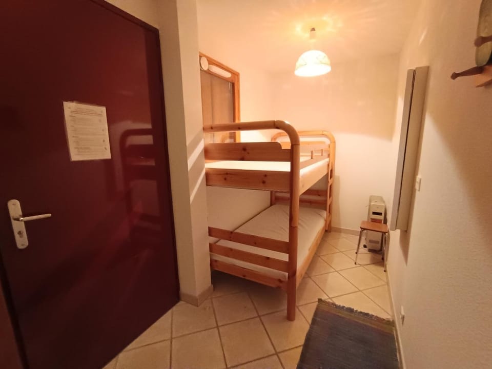 Duplex chaleureux 6p à Montgenèvre, proche pistes et commodités, balcon, animaux acceptés - FR-1-445-152 Apartment in Montgenèvre