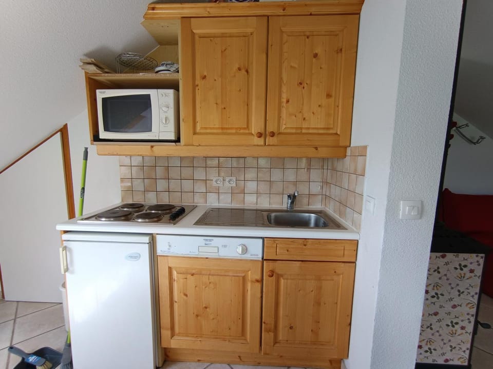Duplex chaleureux 6p à Montgenèvre, proche pistes et commodités, balcon, animaux acceptés - FR-1-445-152 Apartment in Montgenèvre