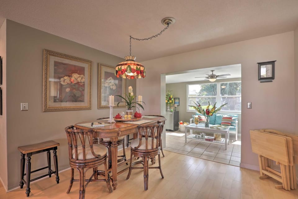 Single-Story Home: Walk to Beach, Pier & River House in Daytona Beach