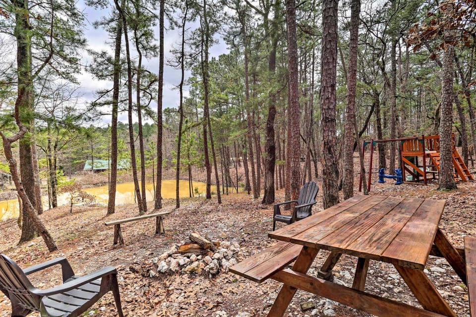 Broken Bow Log Cabin w/ Fire Pit, Pond, & Deck! Cabin in Oklahoma