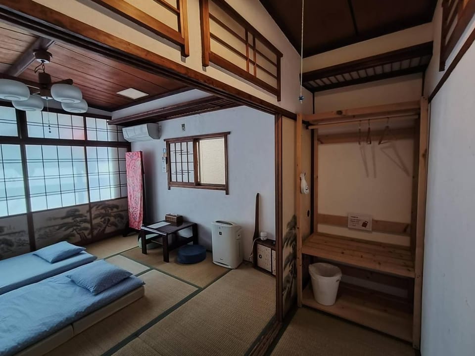 Hostel Caranashi Osaka Imazato Hostel in Osaka
