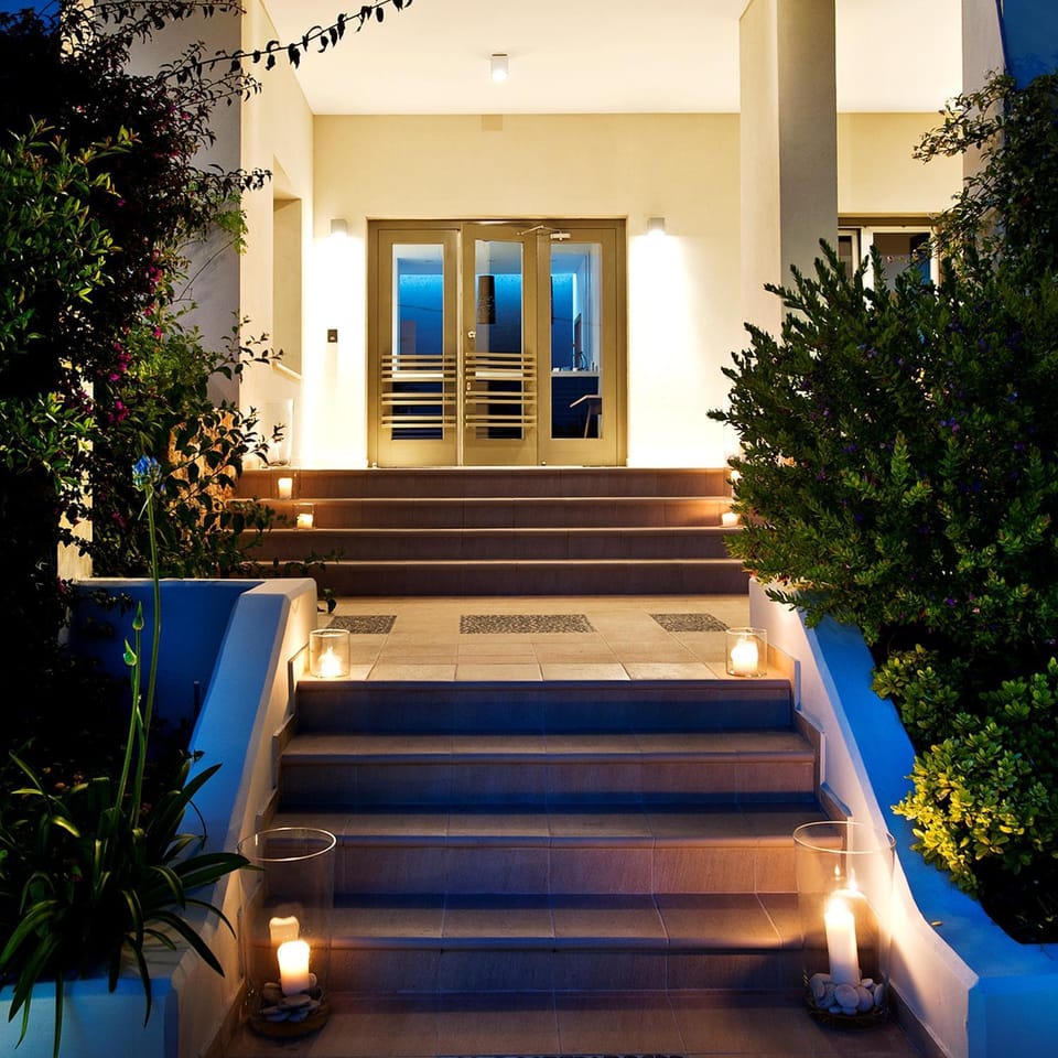 Facade/entrance, Night