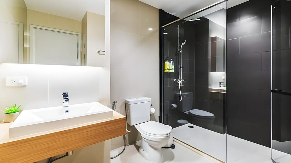 Shower, Toilet, Bathroom