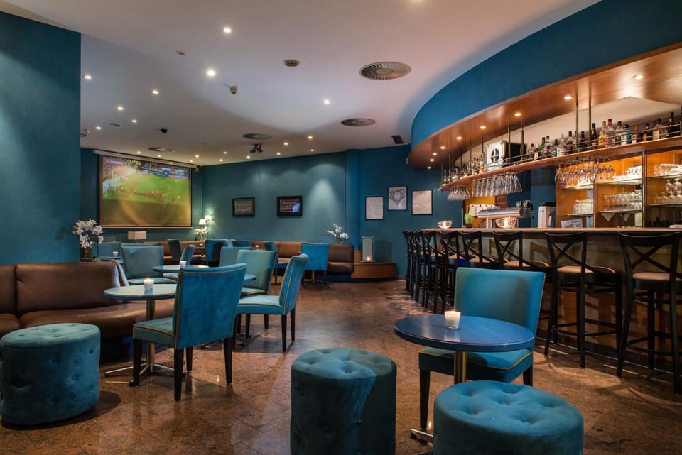 Lounge or bar