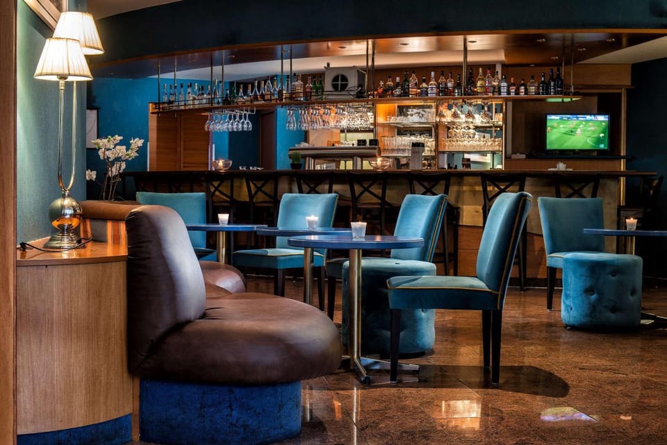 Lounge or bar, On site