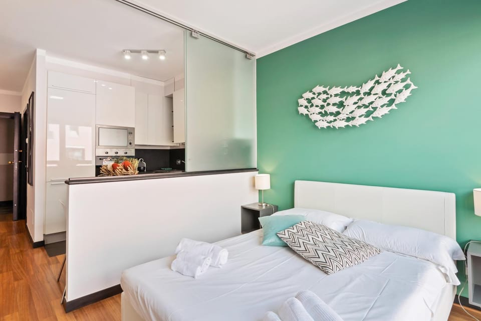 Bed, Photo of the whole room