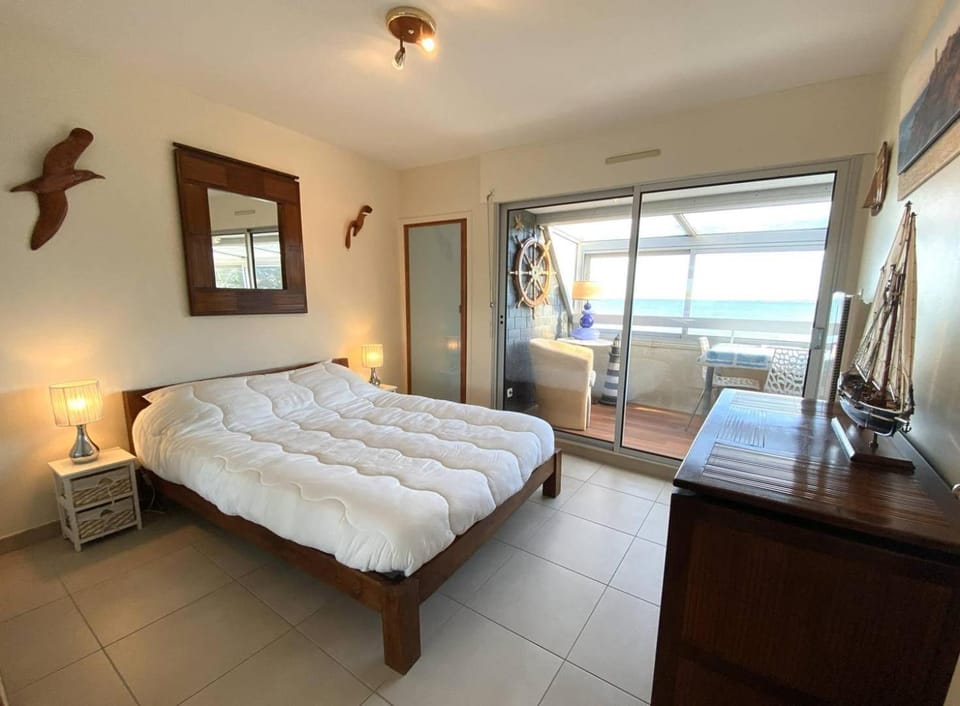 Bel appartement rénové VUE PANORAMIQUE SUR MER à PERROS-GUIREC - ref 822 Apartment in Perros-Guirec
