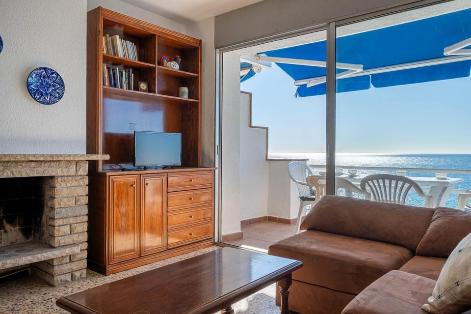 TV and multimedia, Living room, Sea view