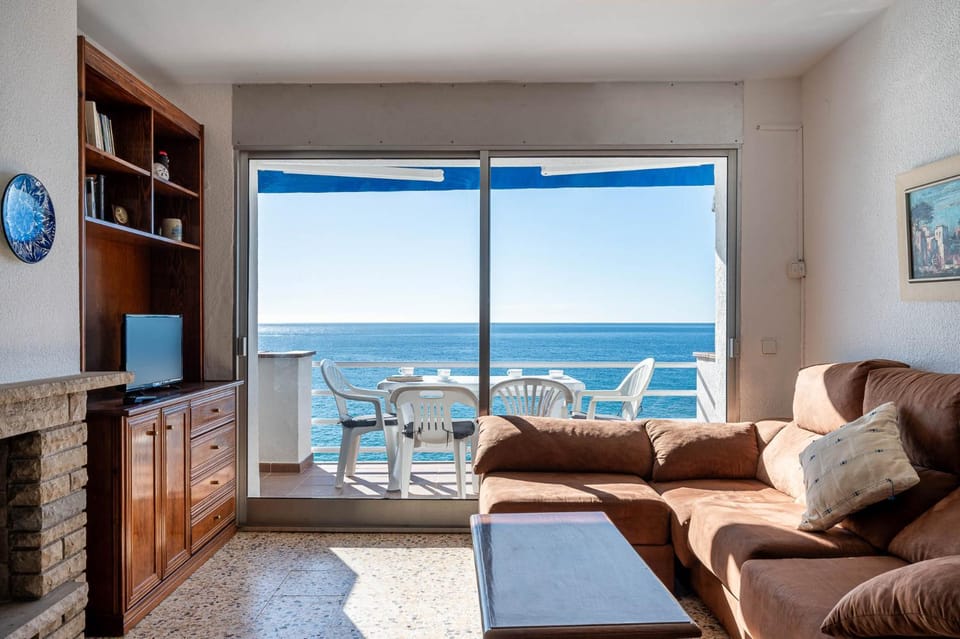 Living room, Sea view