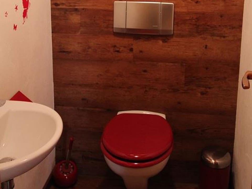 Bathroom, Living room