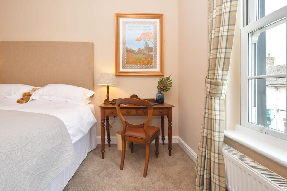 Bed, Decorative detail, Bedroom