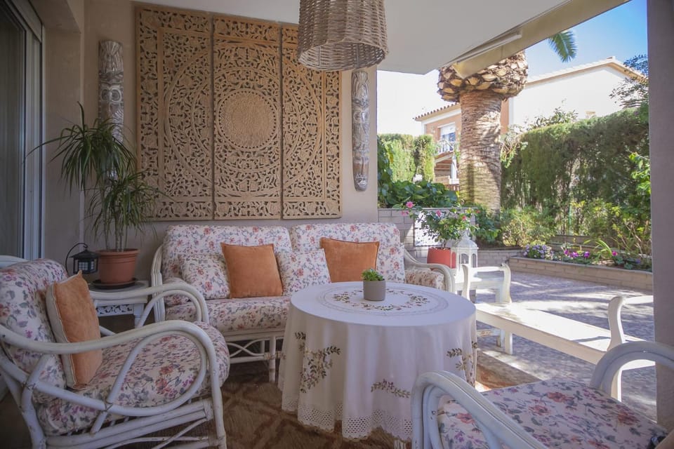 Casa adosada con piscina comunitaria Solo familias no grupos de jovenes House in Salou