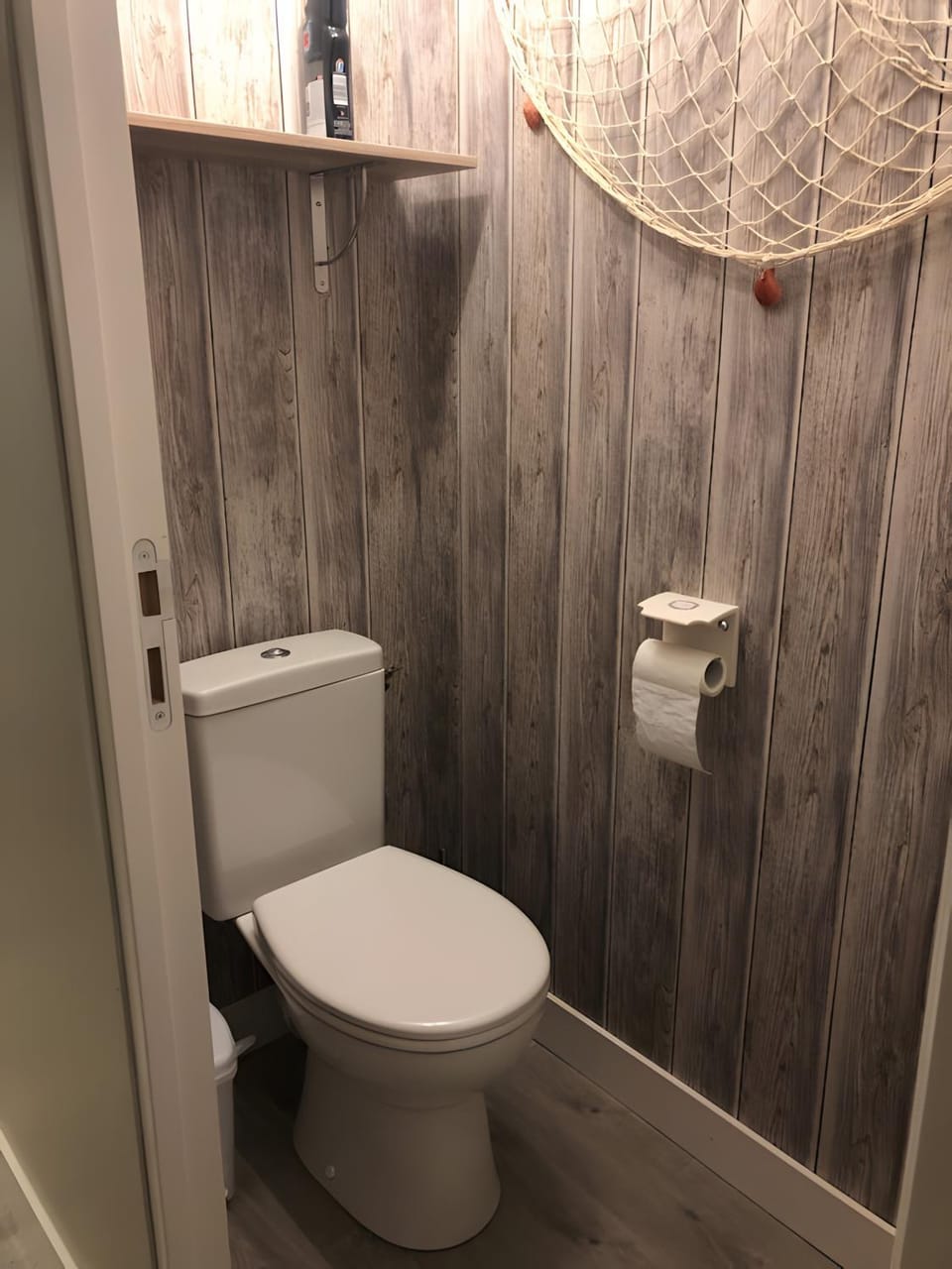 Bathroom, Living room