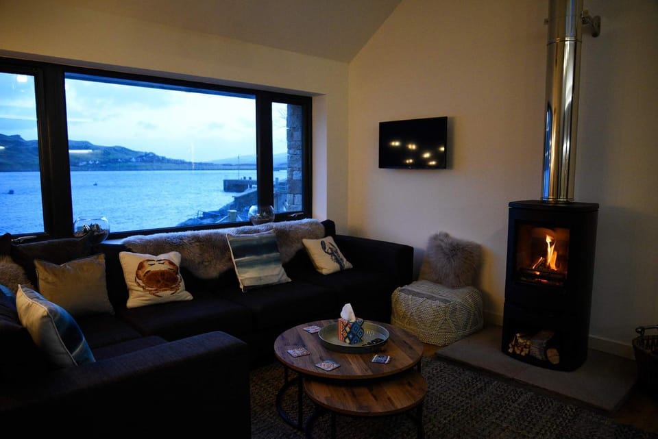 Lodge on the Loch Apartment in Scotland