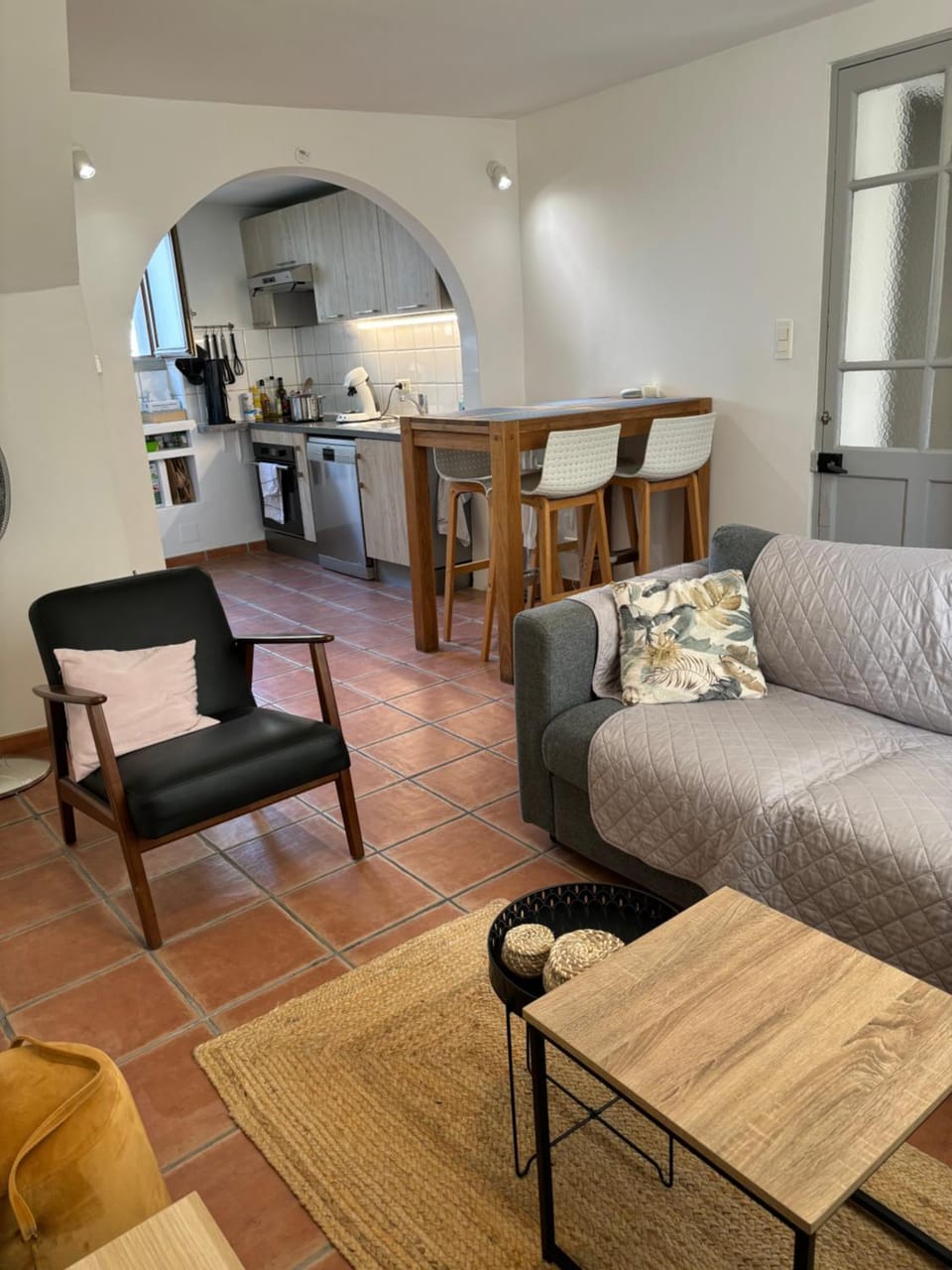 Kitchen or kitchenette, Living room, Dining area