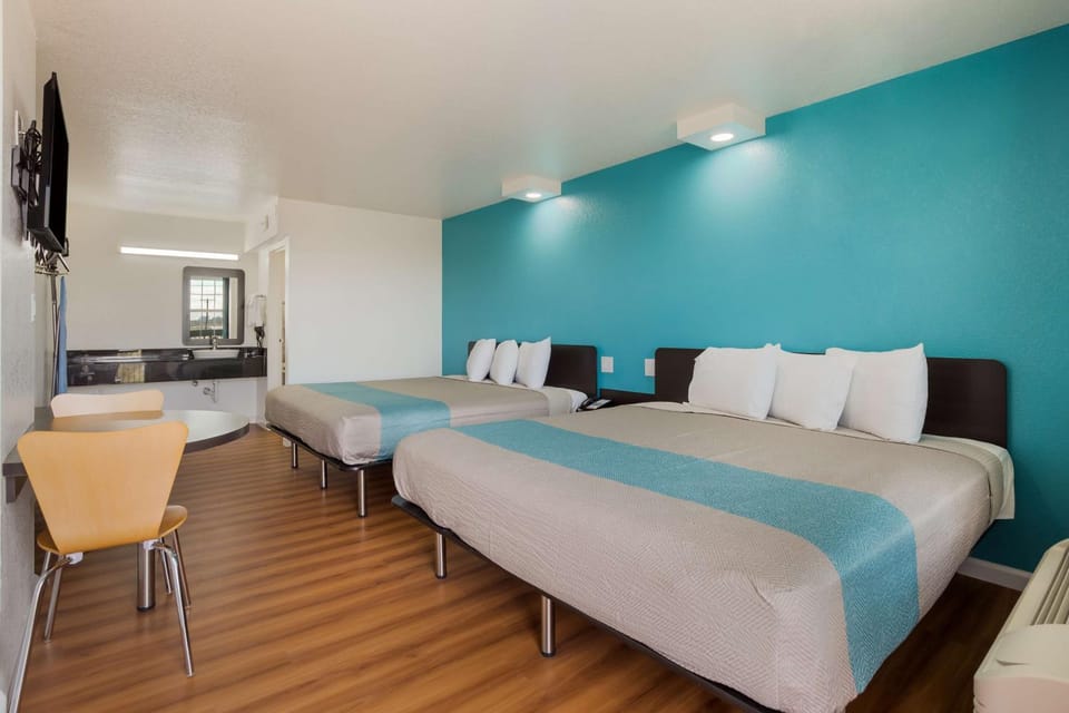 Photo of the whole room, On site