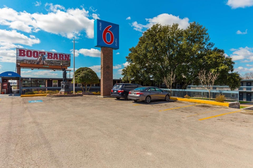 Property building, On site