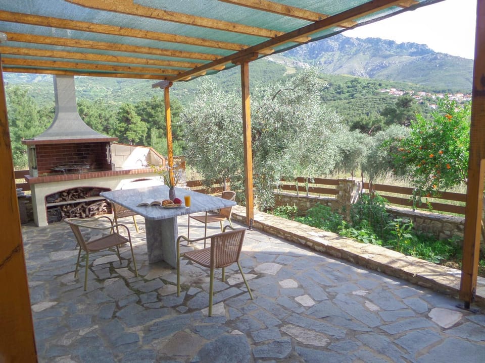 Patio, BBQ facilities, Garden, Balcony/Terrace