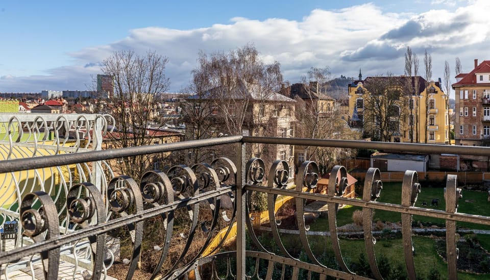 Balcony/Terrace, City view, Street view