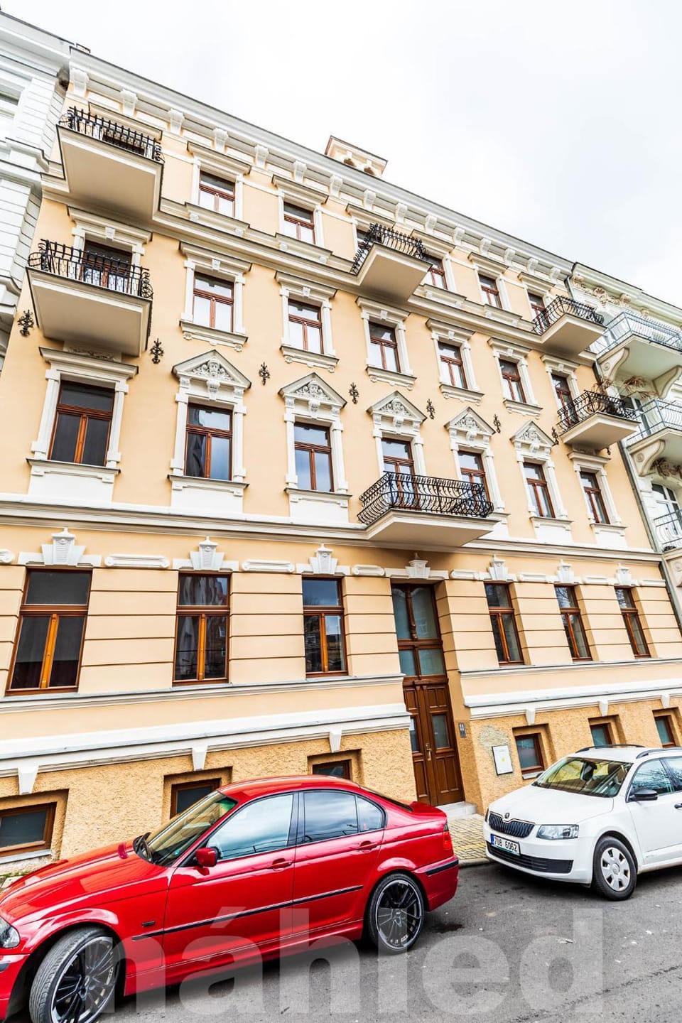 Property building, Facade/entrance
