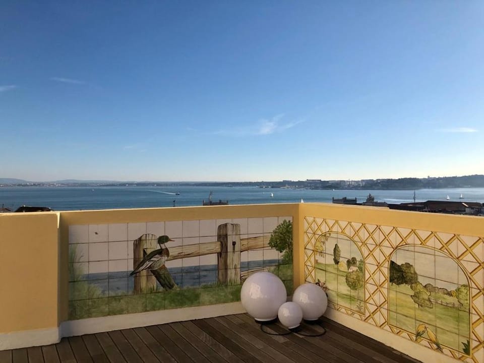 Balcony/Terrace, River view