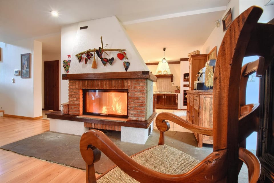 Living room, Seating area, flat iron