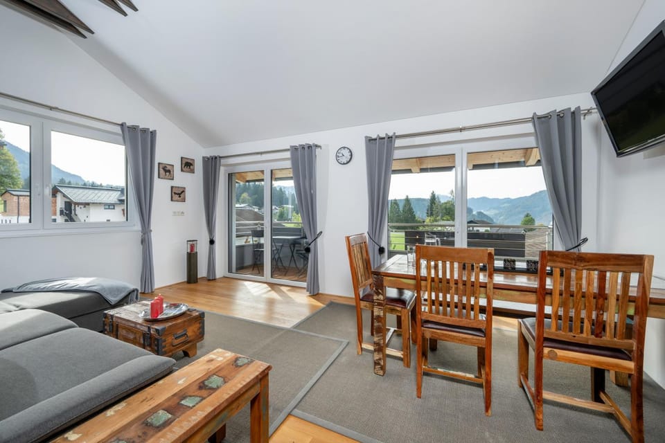 Living room, Food