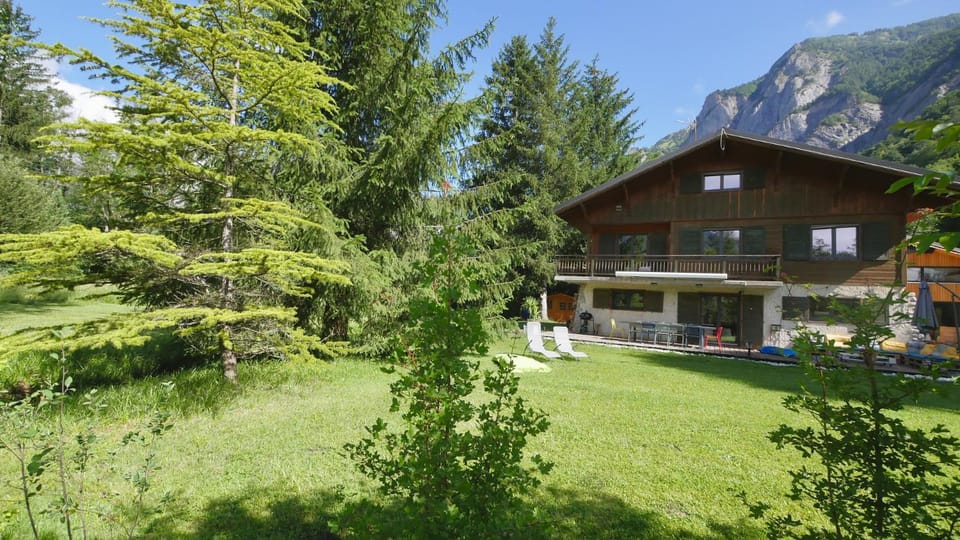 Property building, Garden