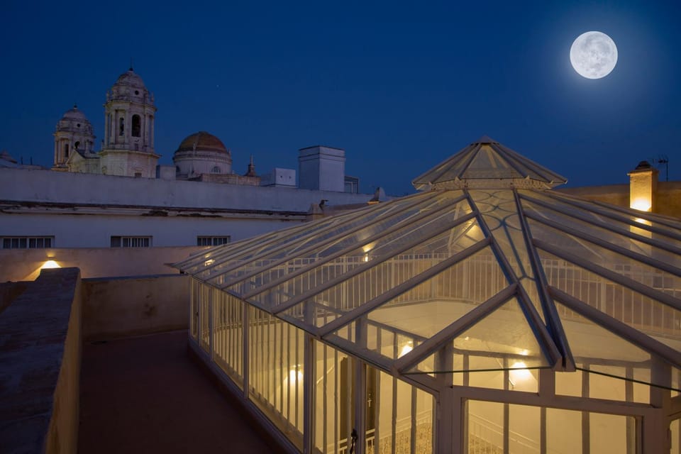 Balcony/Terrace, Landmark view