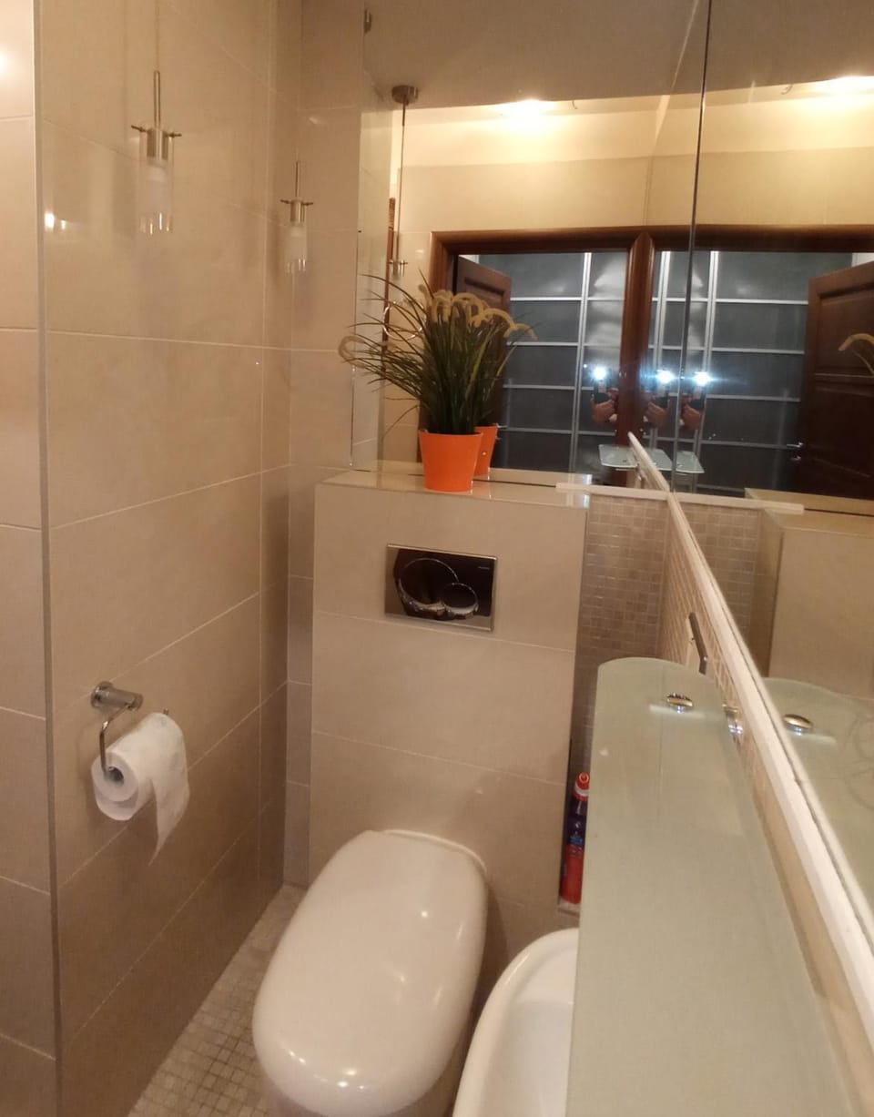 Niewielki pokój jedno lub dwuosobowy w dużym mieszkaniu w Gdańsk Wrzeszcz ul Smoluchowskiego koło Akademii Medycznej - cooliving Vacation rental in Gdansk