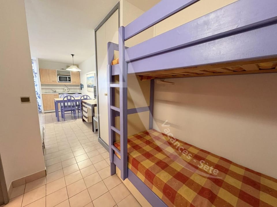 STUDIO VUE MER AVEC PKG, PISCINE, TENNIS, PLAGE DIRECT Apartment in Occitanie