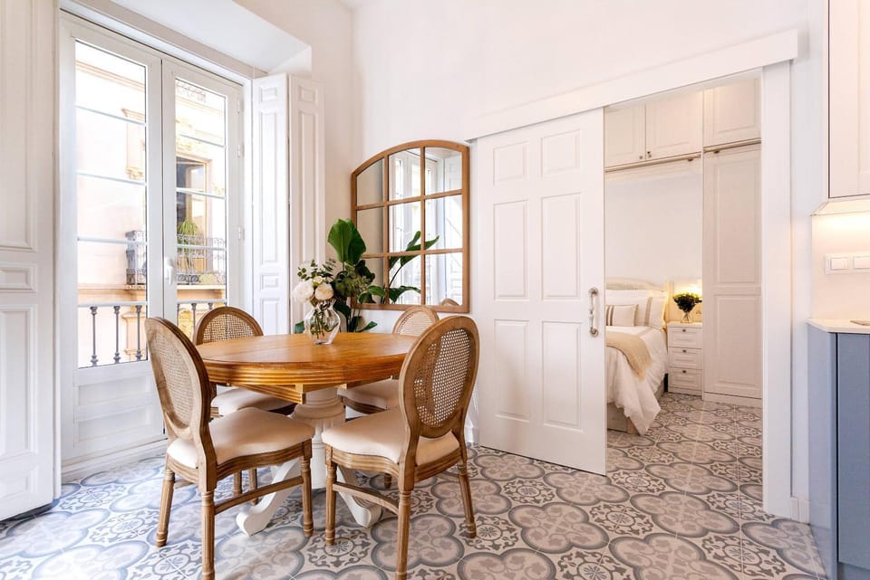 Living room, Seating area, Dining area