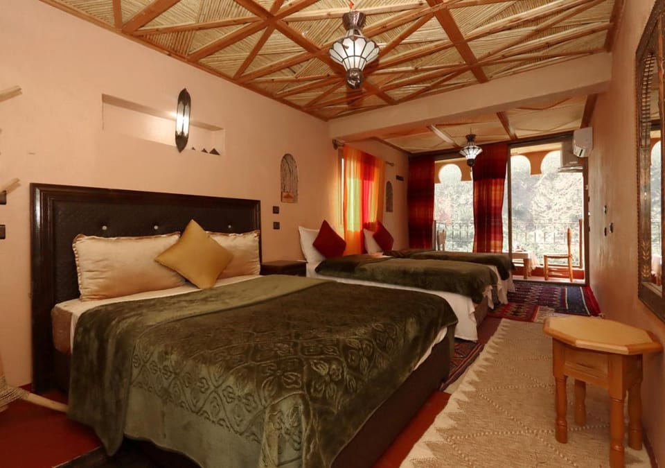 Living room, Photo of the whole room, Bedroom