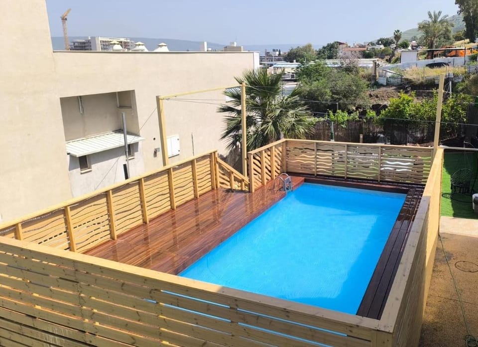 Domos Tiberias - Heated pool דומוס טבריה- בריכה מחוממת דקת הליכה לממד Nature lodge in Tiberias
