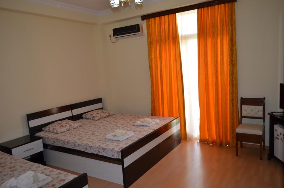 Other, Photo of the whole room, bunk bed