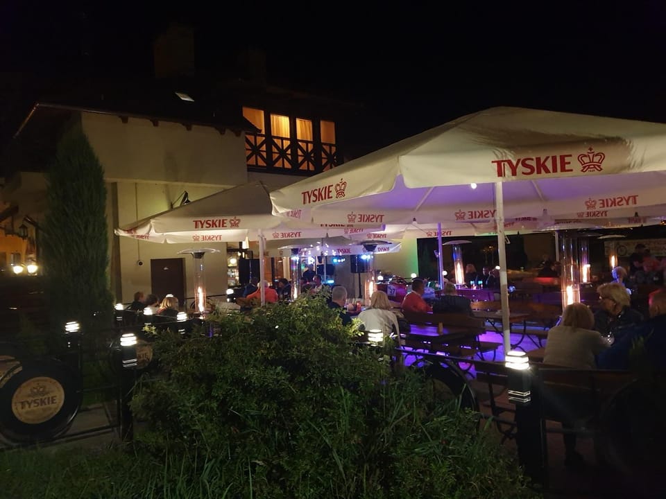 Property building, Restaurant/places to eat