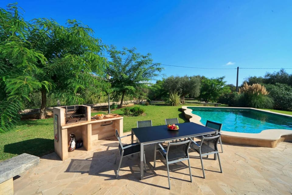 BBQ facilities, Balcony/Terrace, Garden view, Pool view, Swimming pool, sunbed